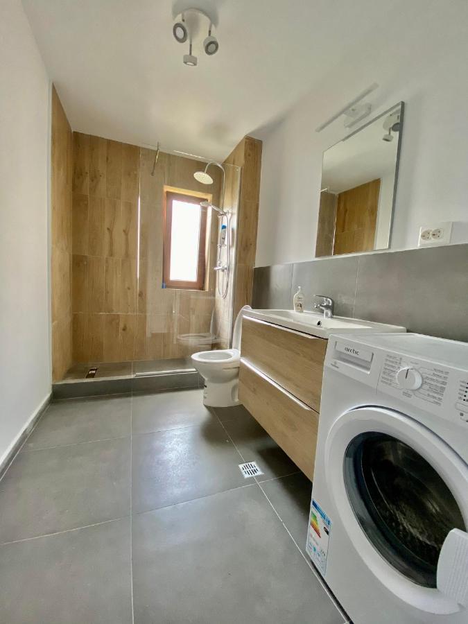 Cozy Modern One Bedroom ฟลอเรชติ ภายนอก รูปภาพ